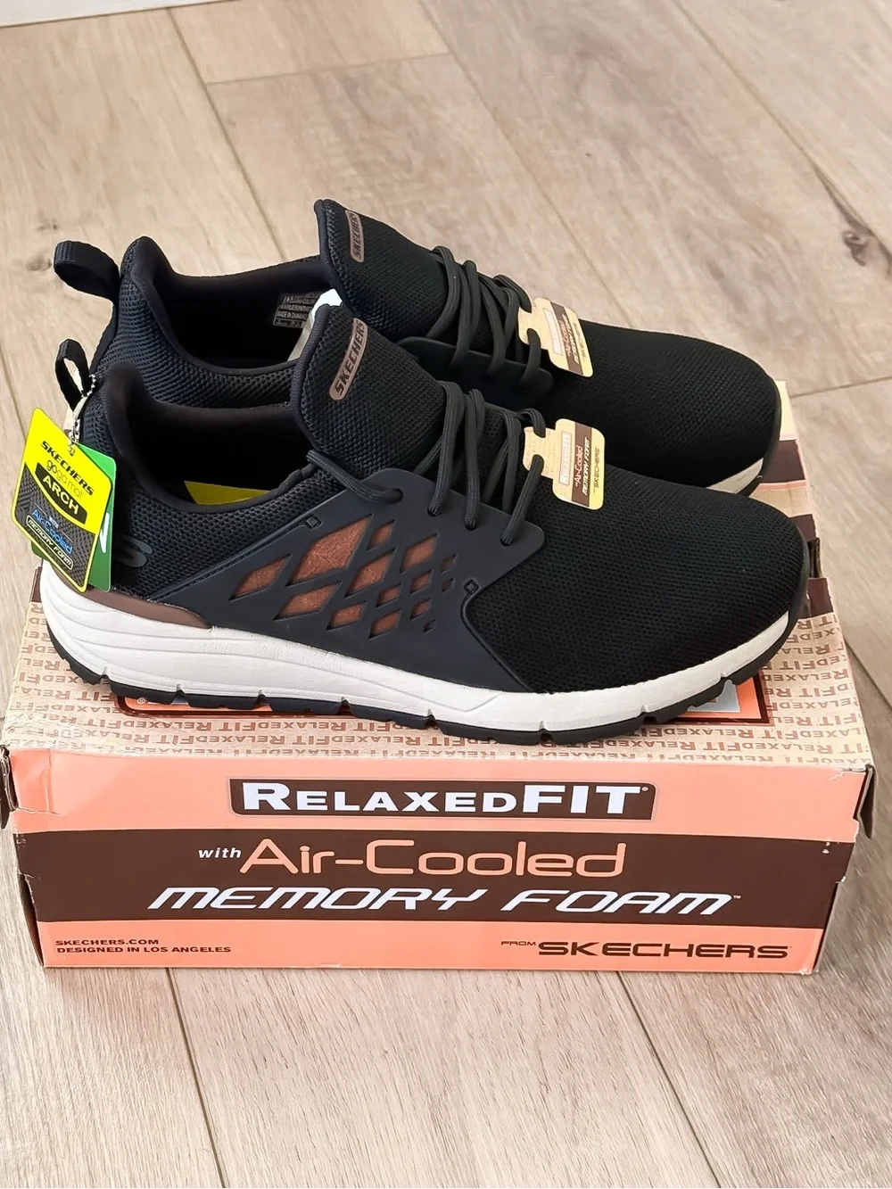 SKECHERS MENS VOLERO ARZA MEMORY FOAM CASUAL SNEAKERS BLACK SIZE 9.5 NIB 210050